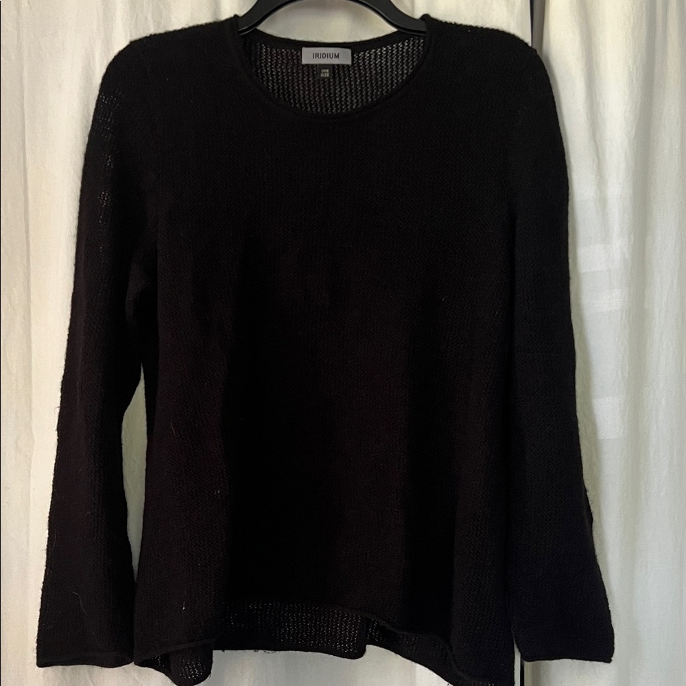 Elegant Black Women's Crew Neck Sweater